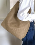 Bolso Hobo Trenzado Taupe Beige