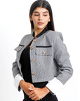 Blazer cropped estilo a cuadros