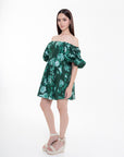 Vestido Corto Verde con Hombros Descubiertos