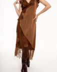 Vestido Midi Aurora Chocolate Satinado con Encaje