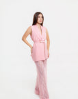 Conjunto Rosa con Chaleco Tipo Blazer y Pantalón