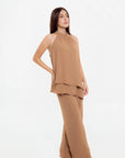 Conjunto de Blusa Halter y Pantalón Amplio Cafe