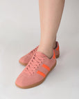 Tenis Gamuza Coral