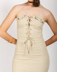 Vestido Midi Beige con Escote