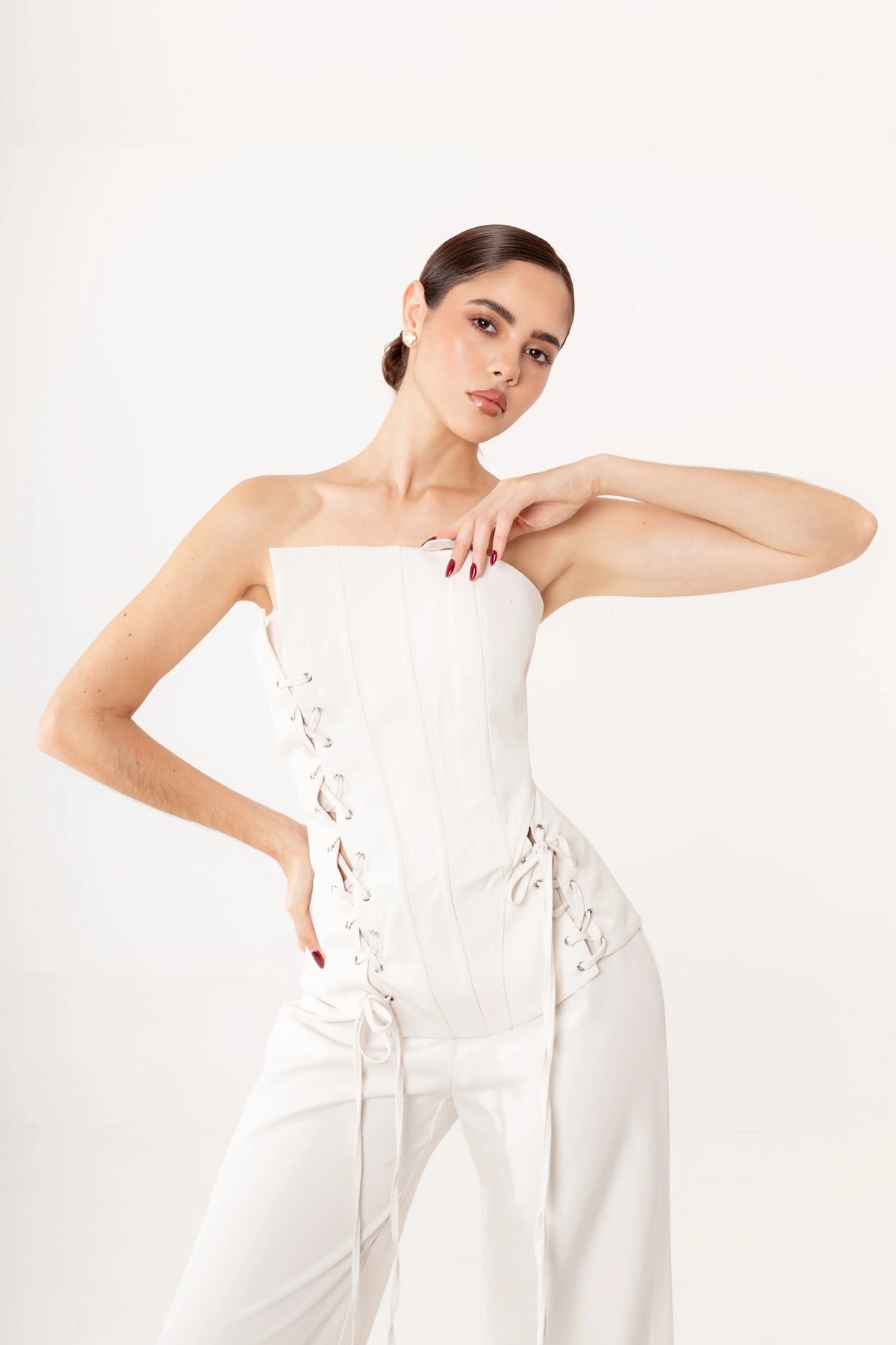 Conjunto Ivory con Corset y Pantalón Acampanado