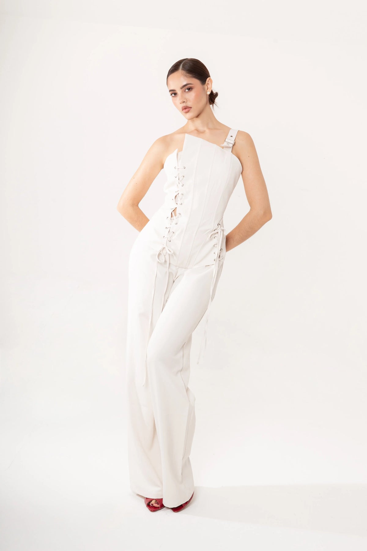 Conjunto Ivory con Corset y Pantalón Acampanado