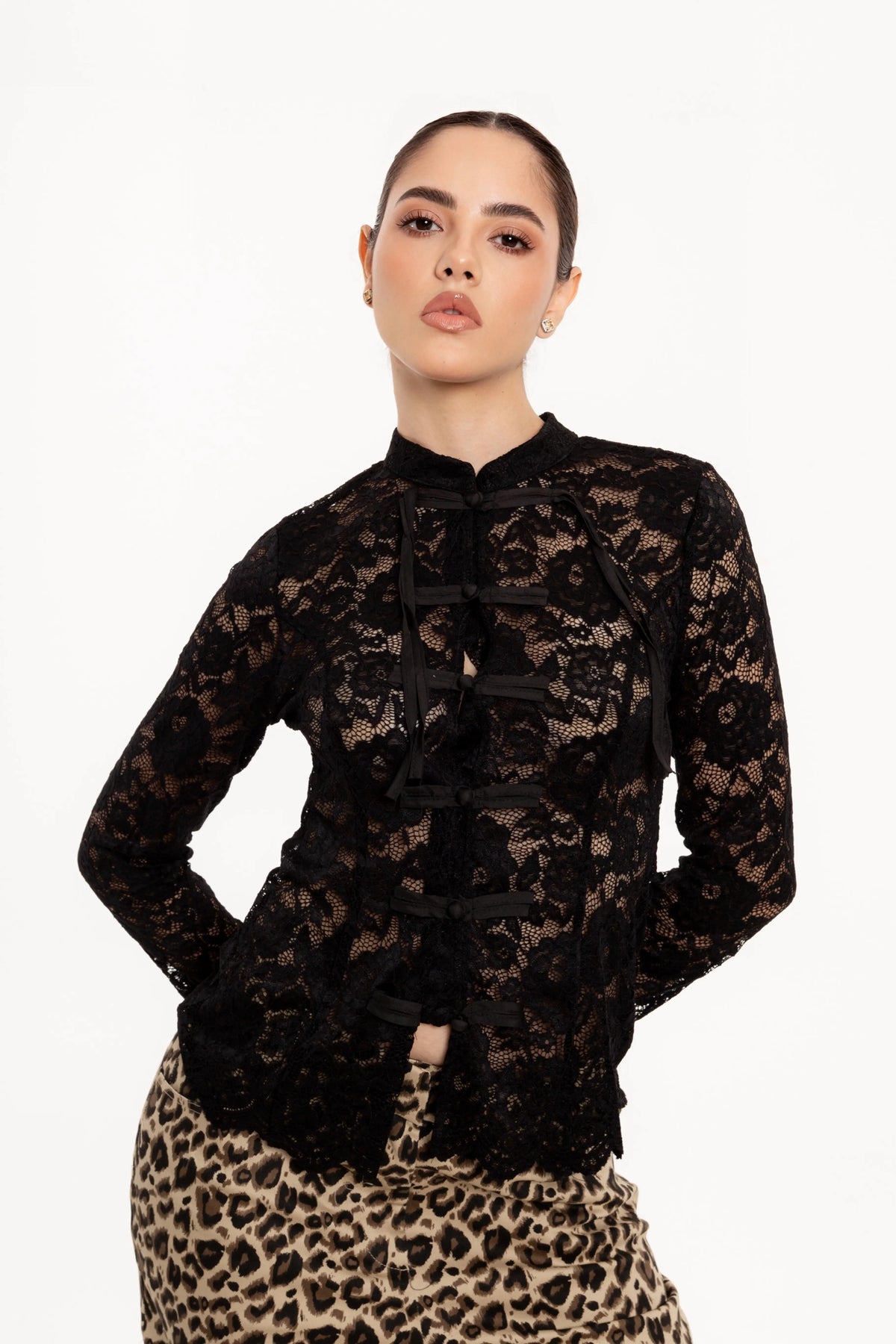 Blusa Amélie Negra de Encaje Floral