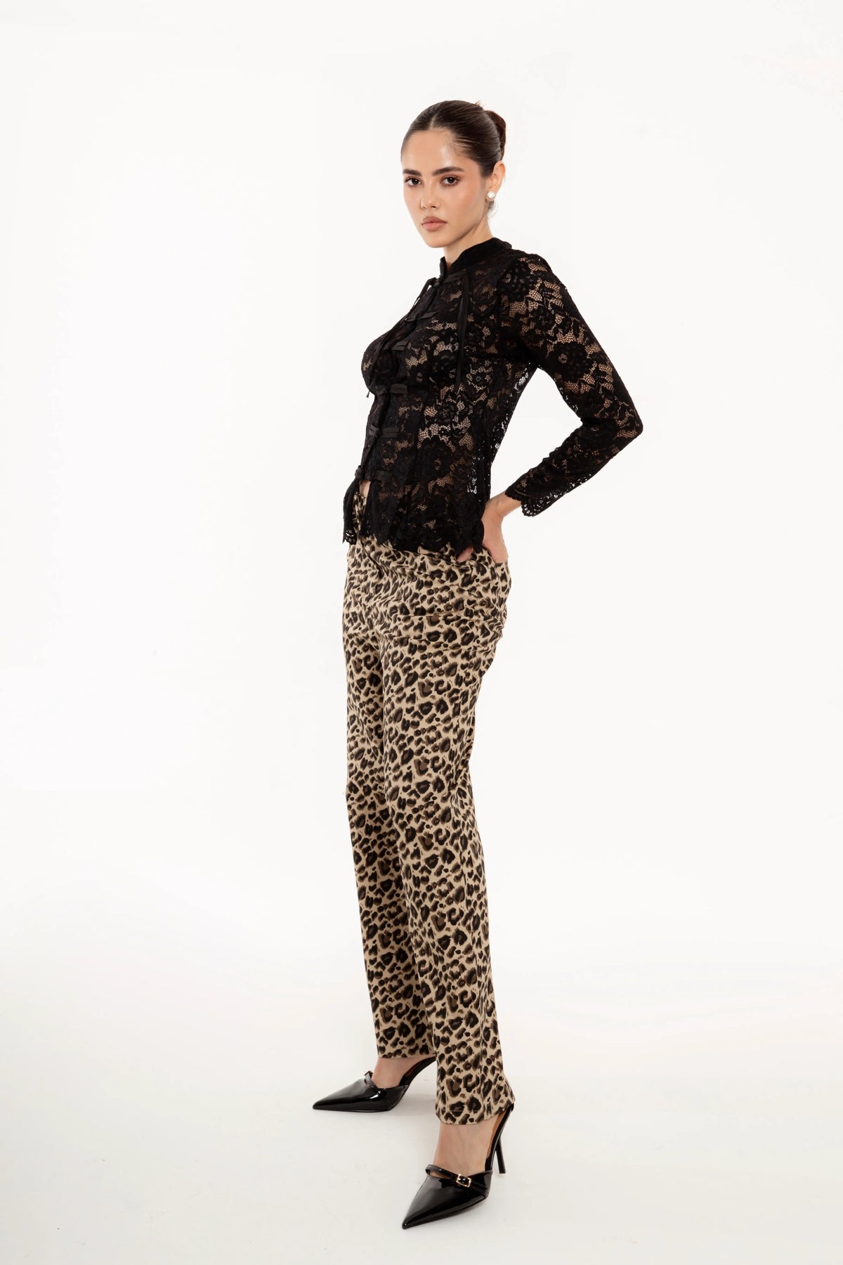 Blusa Amélie Negra de Encaje Floral
