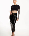 Falda Midi Negro Efecto Piel con Cinturón