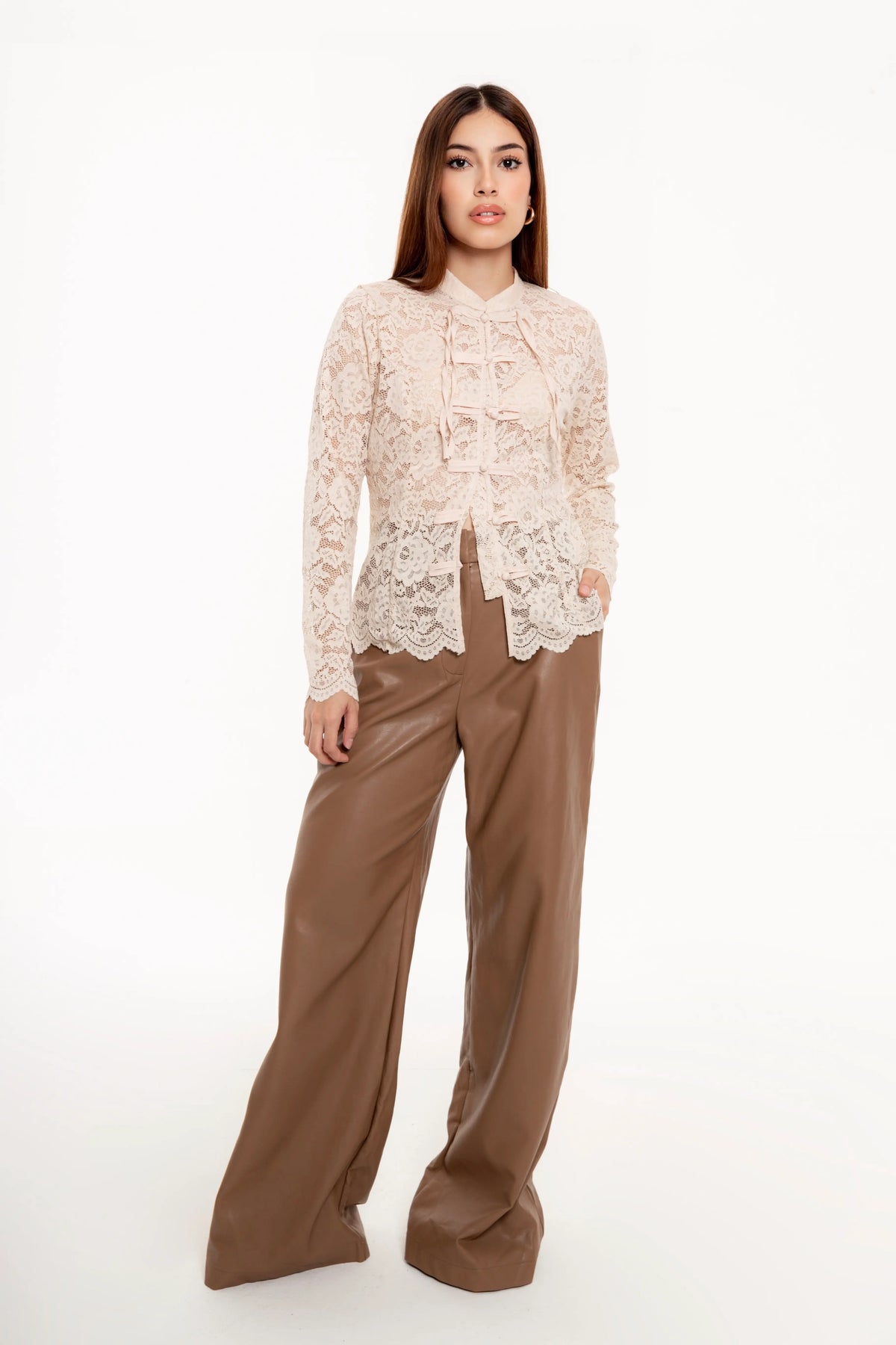 Blusa Nude de Encaje Floral