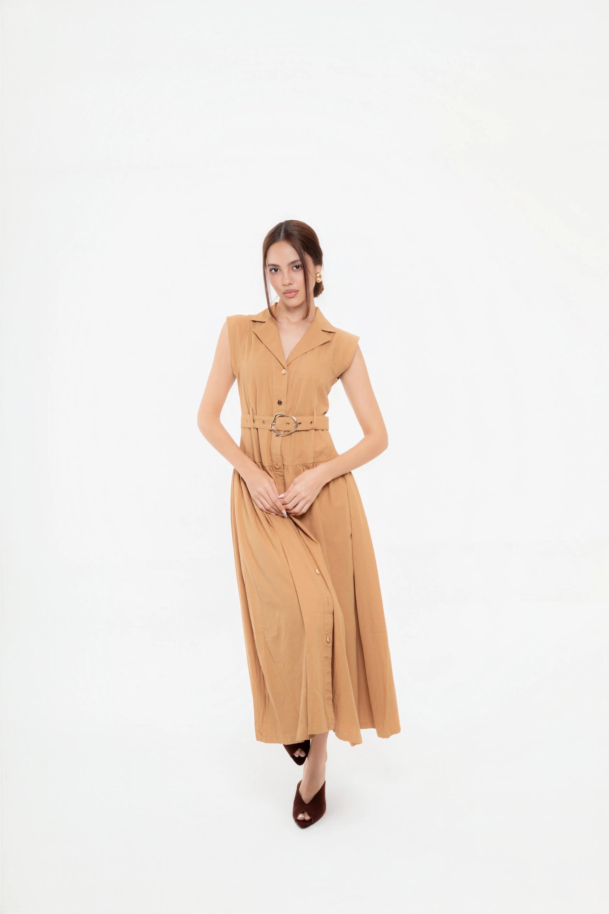 Vestido Largo Camel con Botones y Cinturón