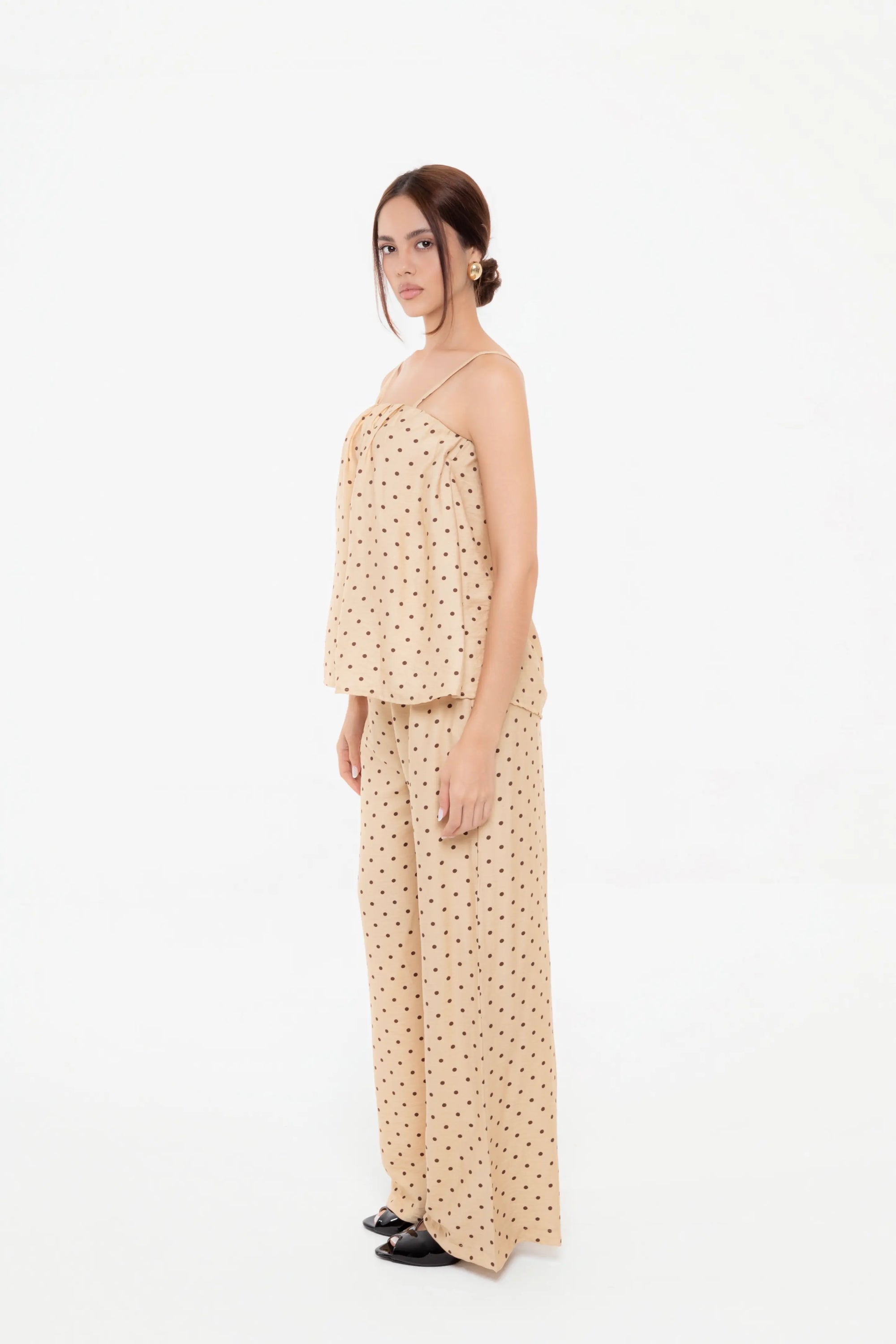 Conjunto de Tirantes y Pantalón de Lunares Beige