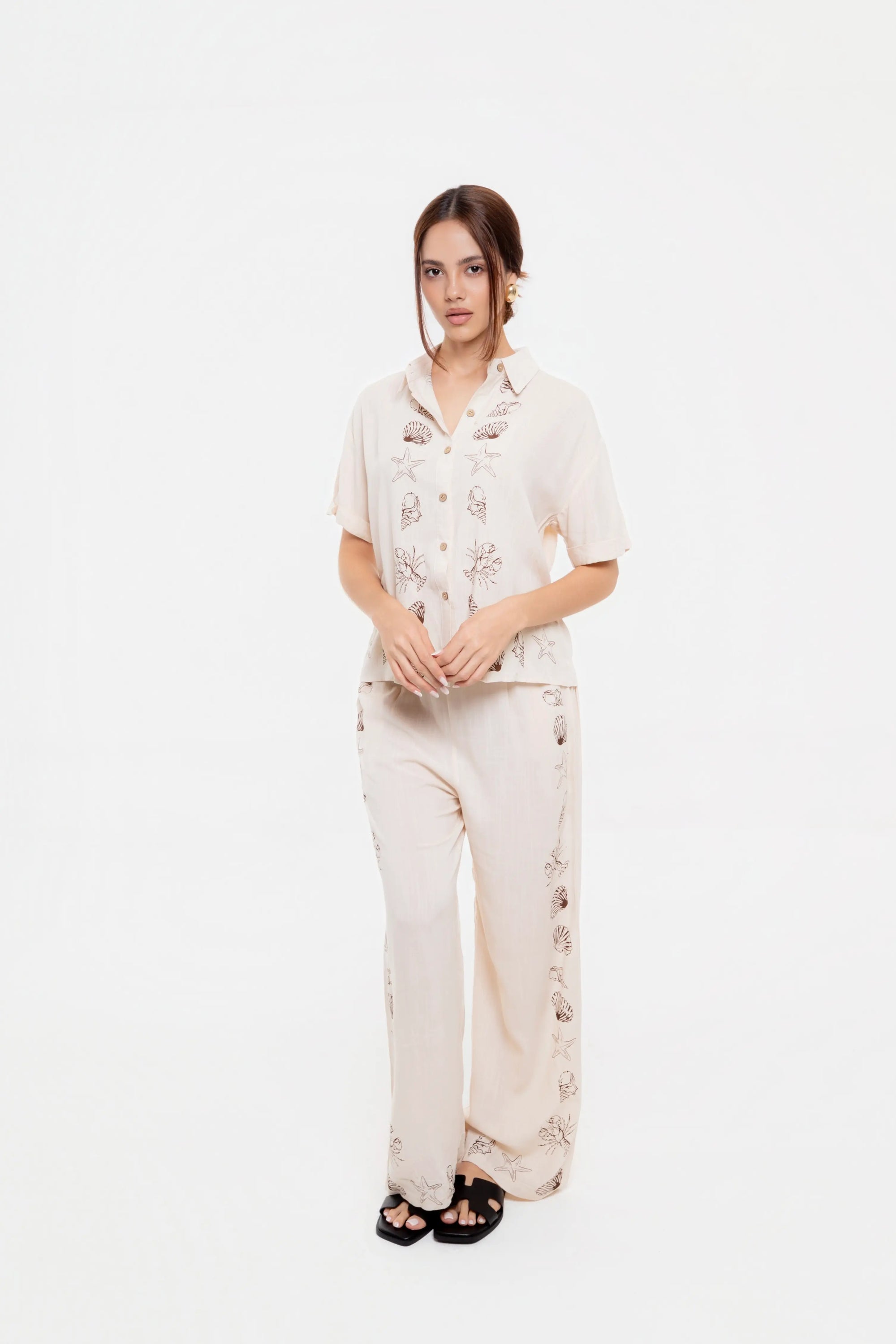 Conjunto de Camisa y Pantalón Beige