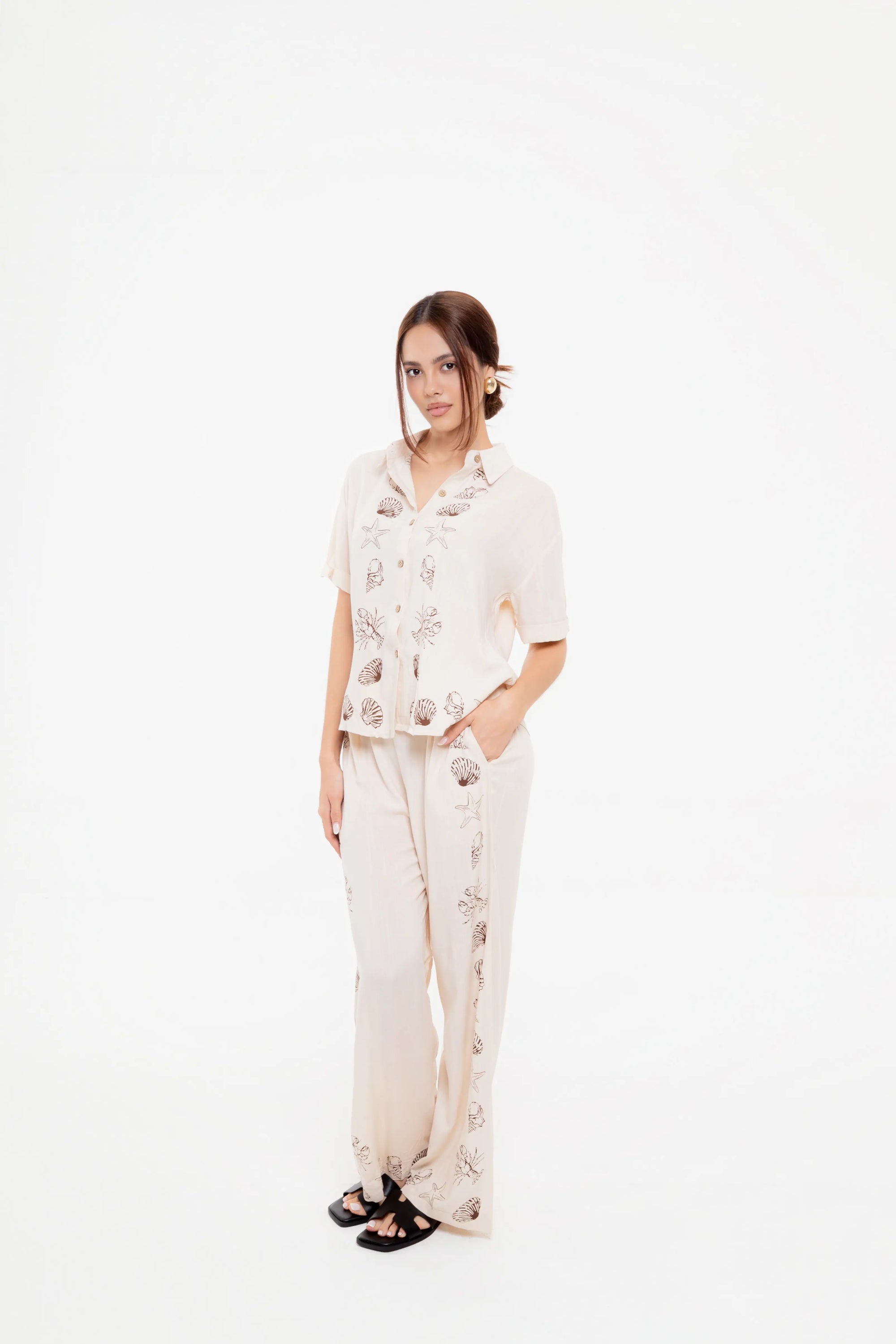 Conjunto de Camisa y Pantalón Beige