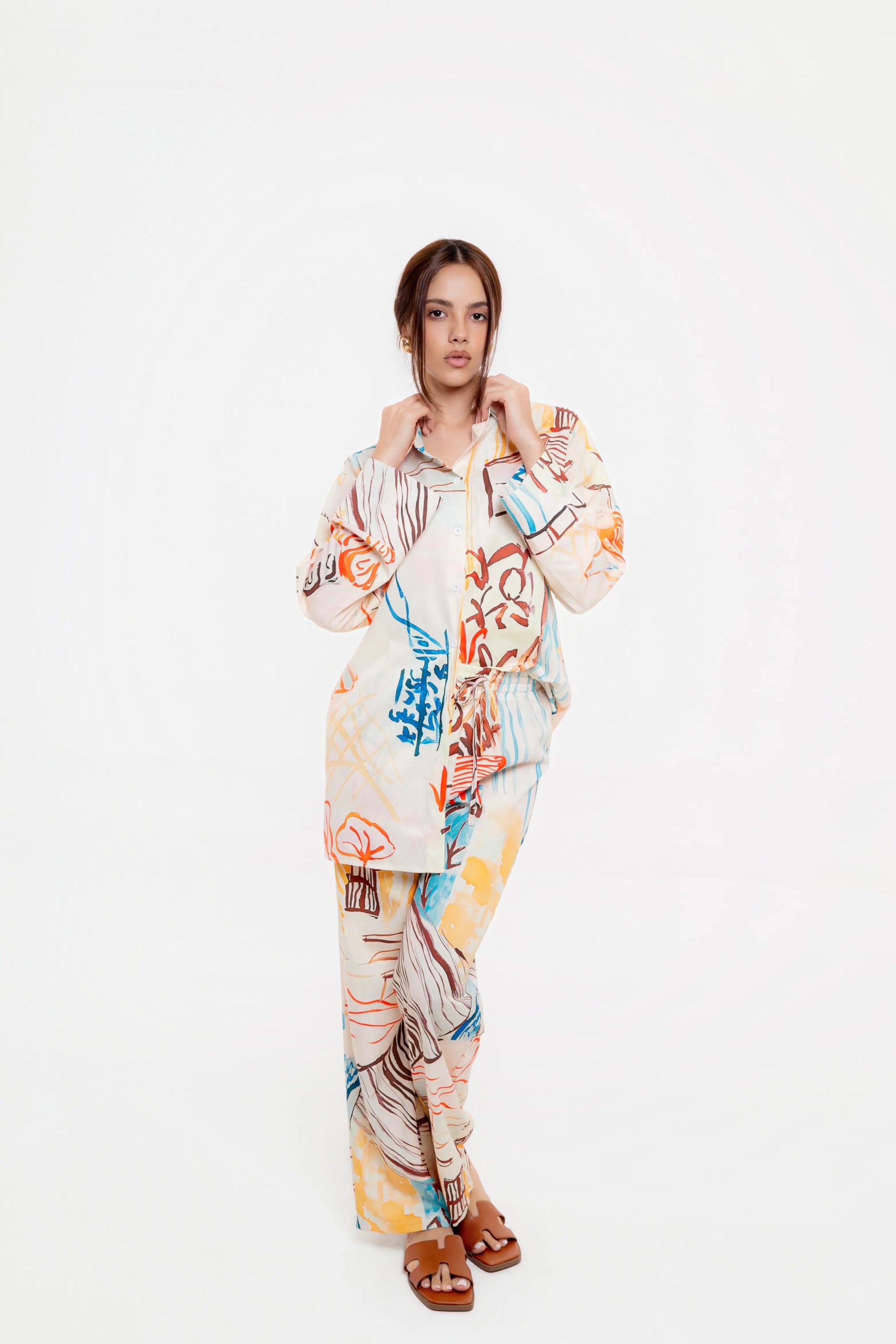 Conjunto Estampado Blusa y Pantalón Beige