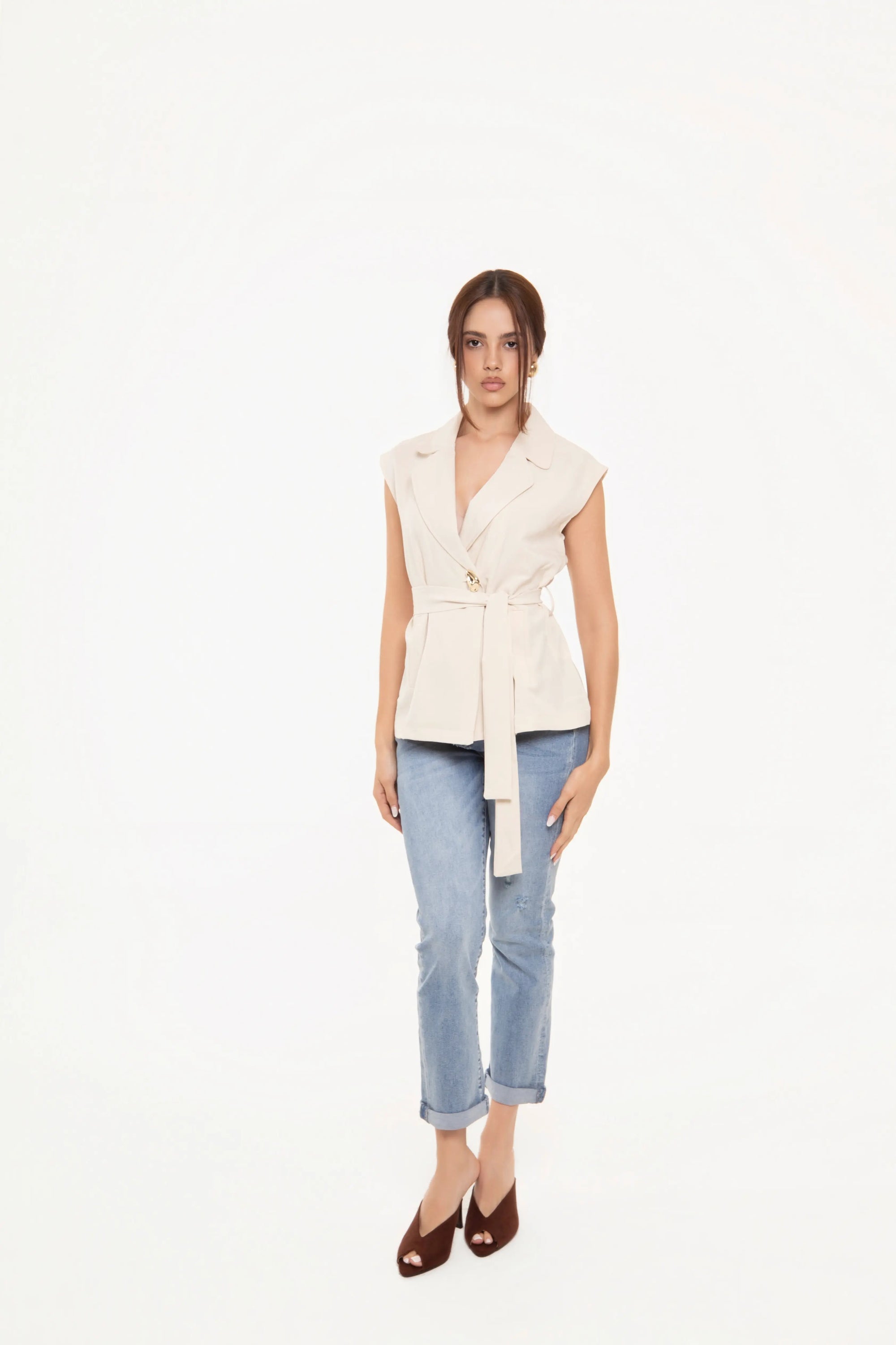 Chaleco Beige Tipo Blazer con Cinturón