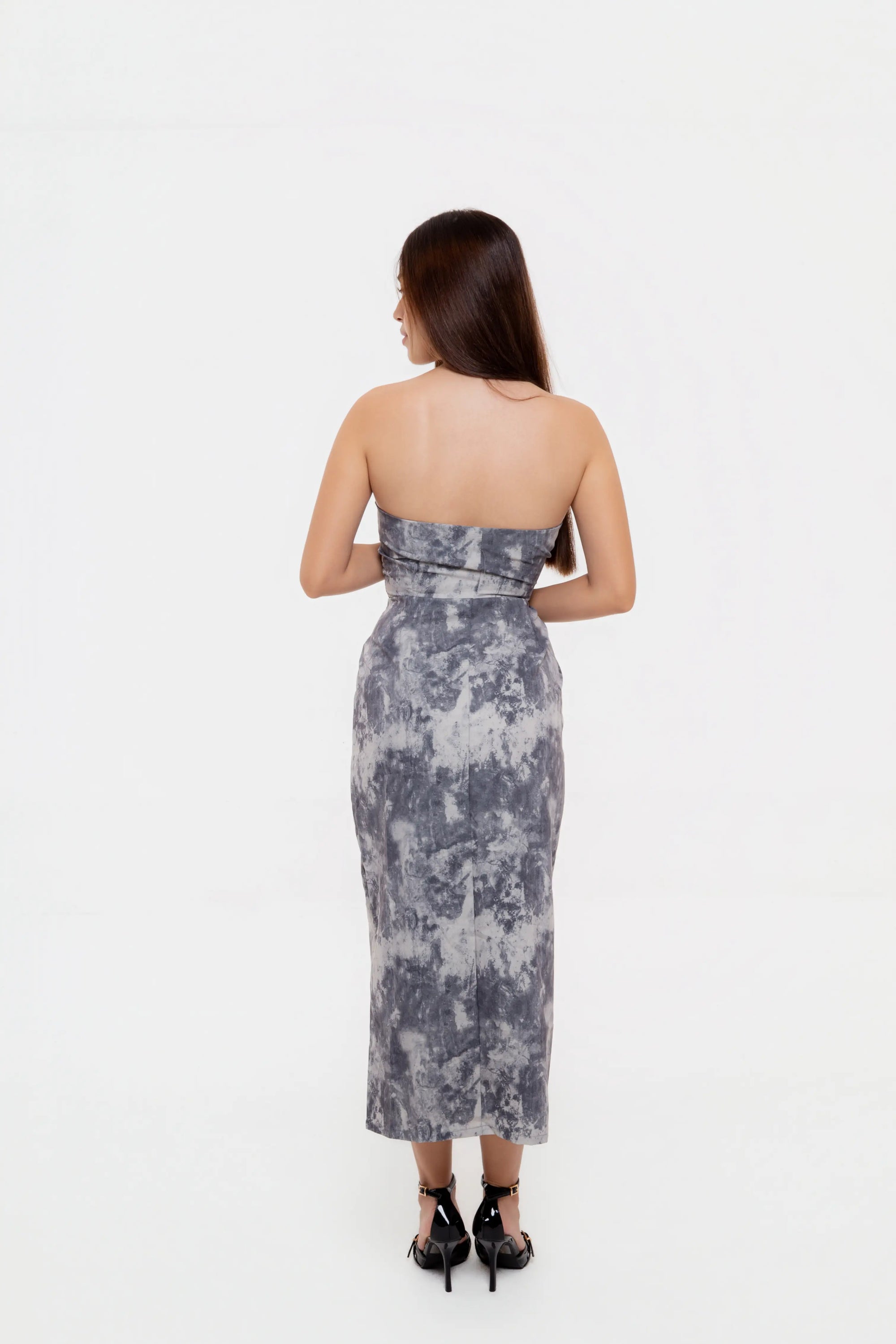 Vestido Midi Strapless Gris