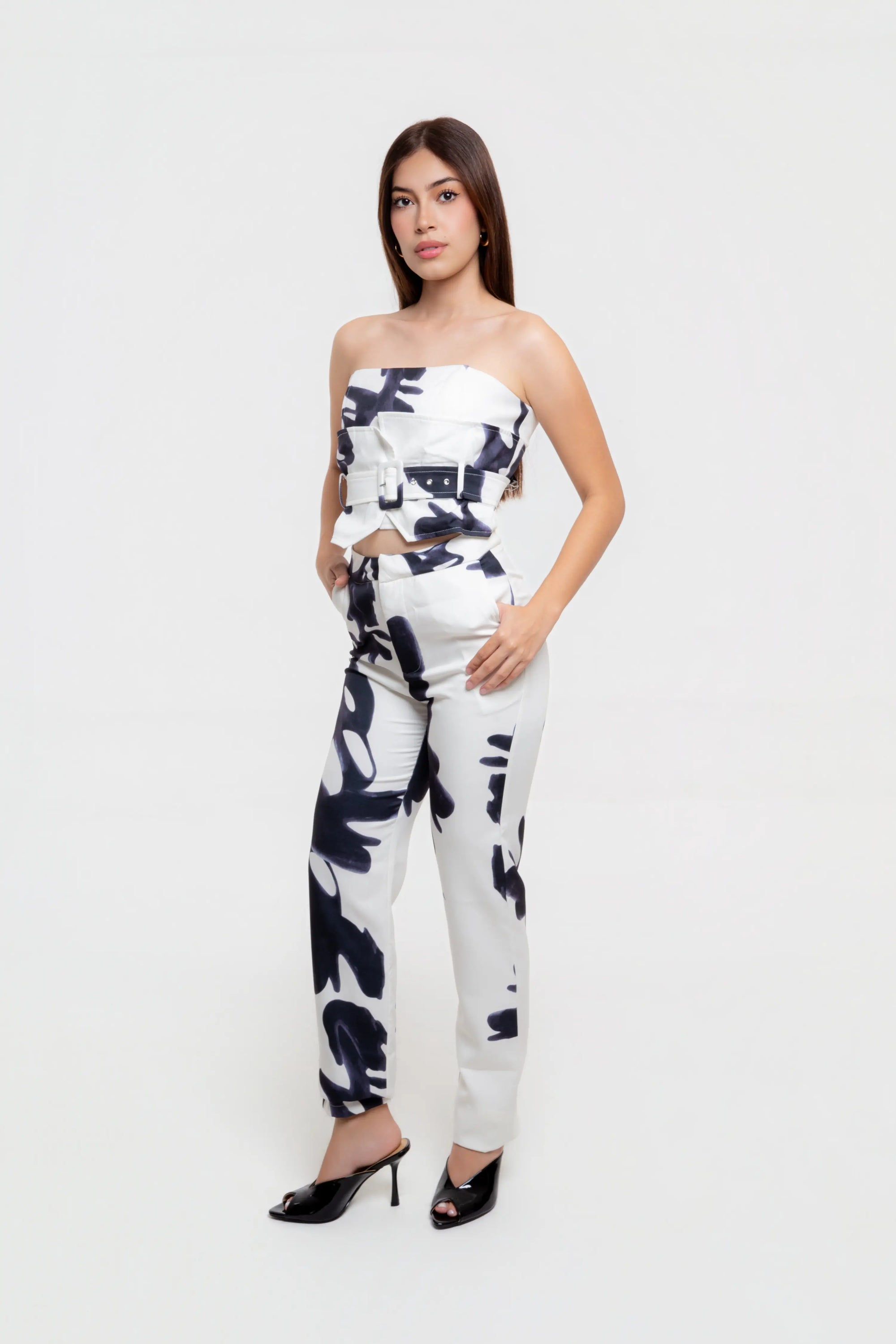 Conjunto Strapless Blanco y Negro