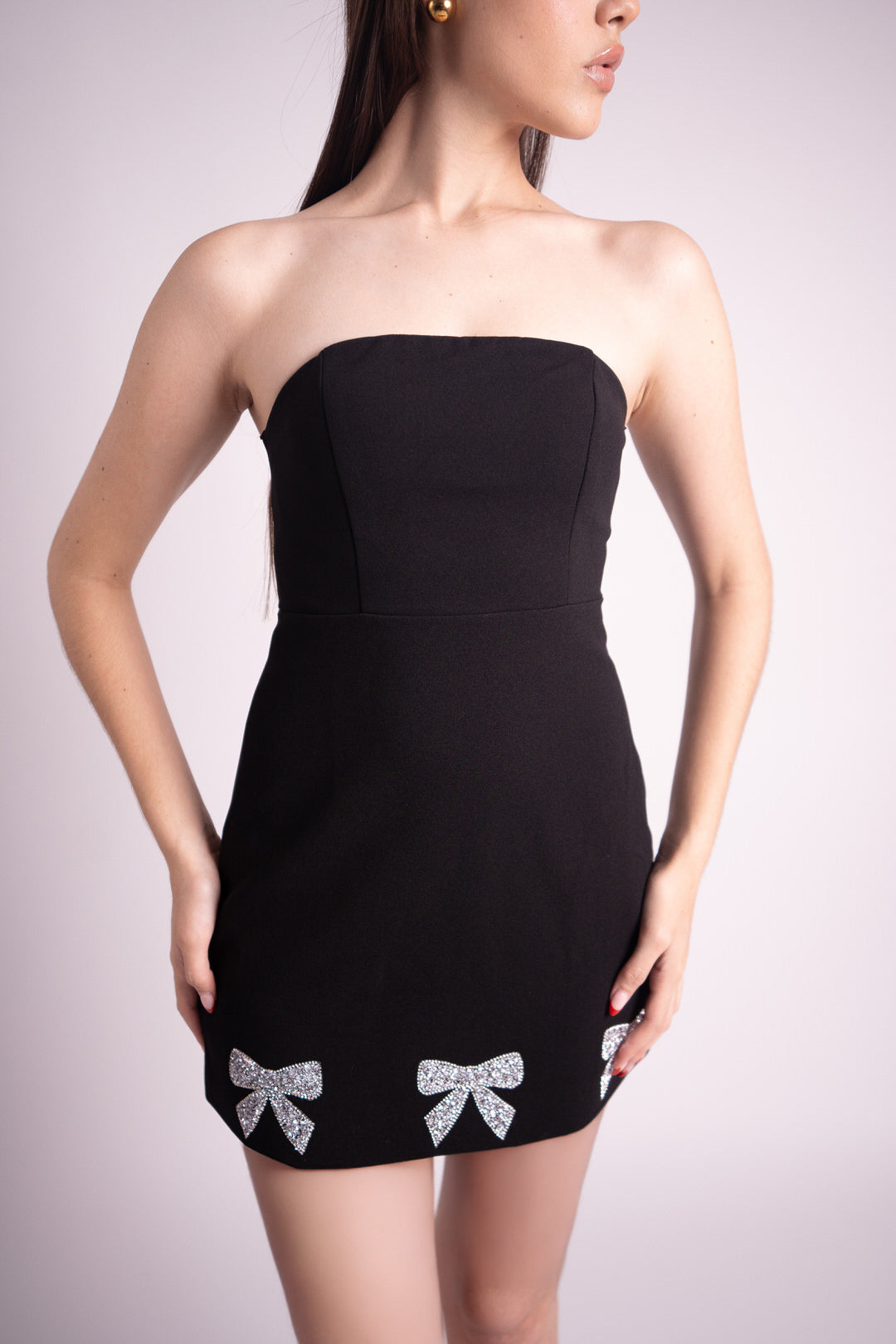 Vestido Corto Negro Con Moños