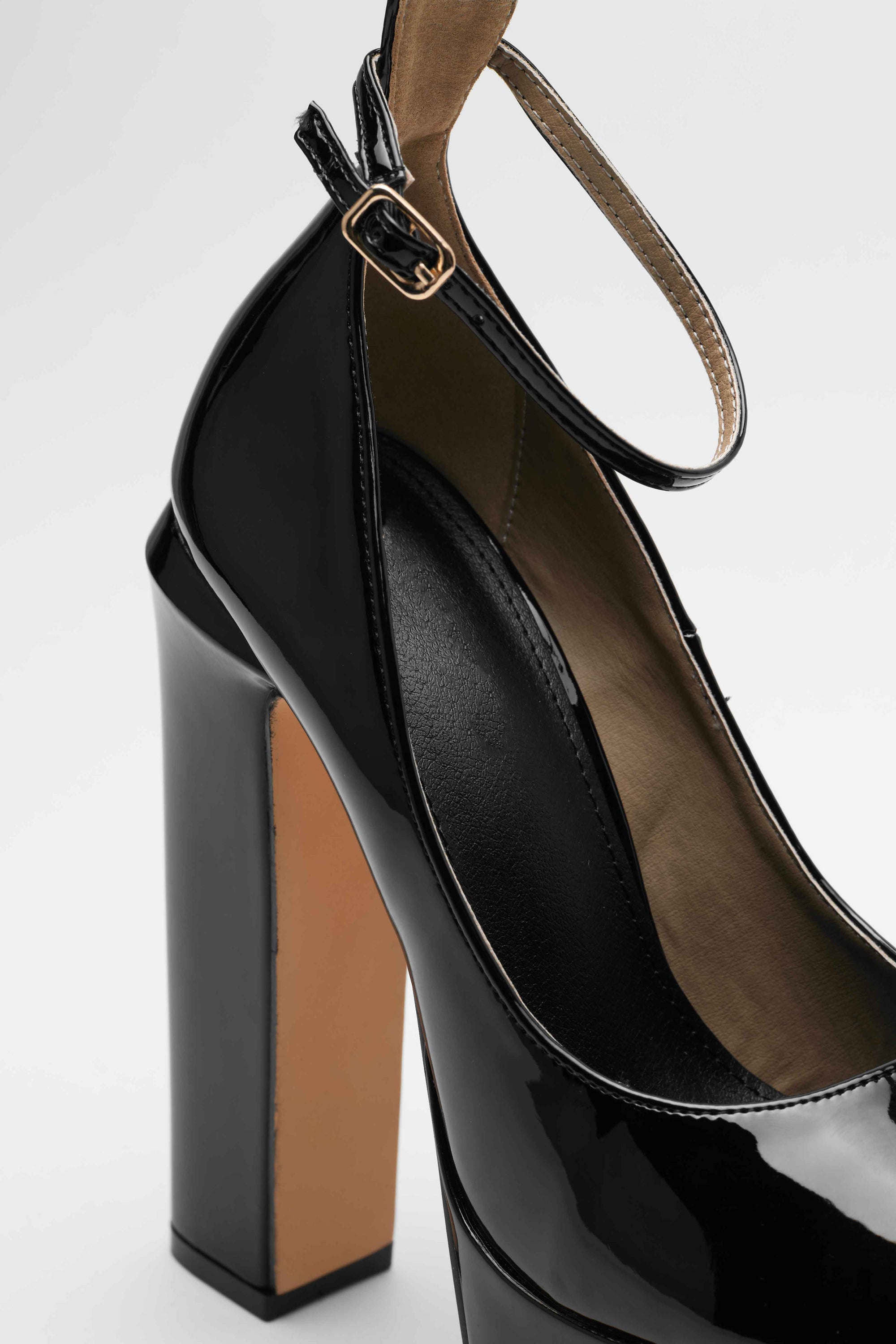 Zapatilla Gloria Black